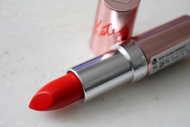 Rimmel – Lasting finish lipstick by Kate – Idol red